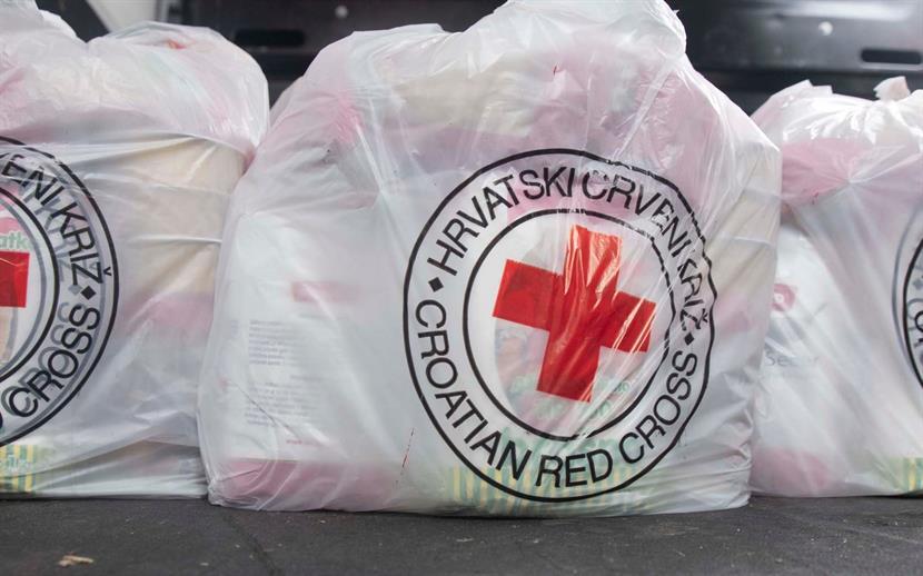 Slika: Podjela humanitarnih paketa pomoći u srpnju