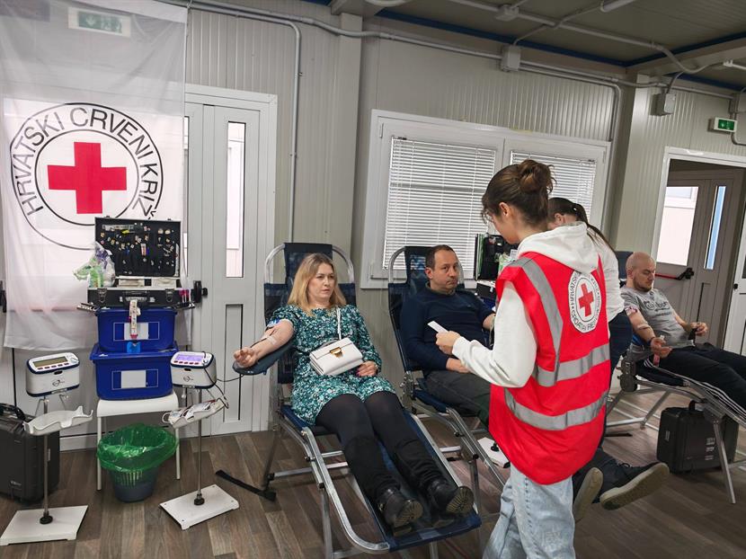Slika: 179 doza krvi i 12 novih darivatelja na posljednjoj akciji darivanja