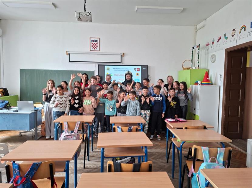 Slika: Edukativne radionice o kriznim situacijama održane u Osnovnoj školi Galdovo i Područnoj školi Hrastelnica